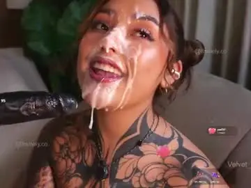 Velvet_vicex  live sex cam