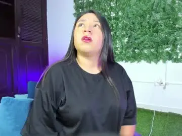 Bellaroux1  live sex cam