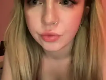 Briellesnow  live sex cam
