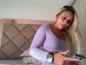 Candy_sam28  live sex cam