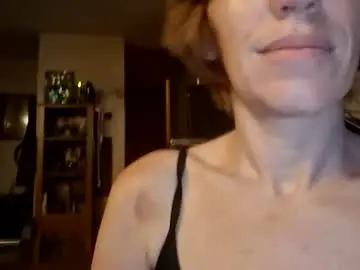 Erosiee  live sex cam