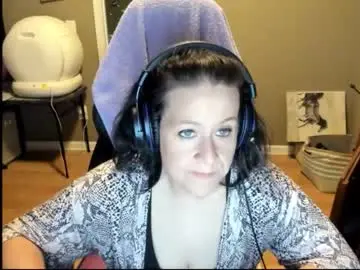 Katie227  live sex cam