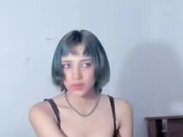 Naiakit18  live sex cam