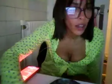 Omammamiaaaaa  live sex cam