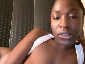 Sukisuki2x  live sex cam