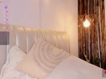 Zuzu_sweet  live sex cam