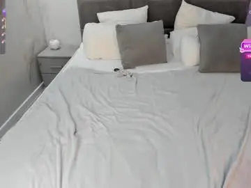 Amy__wood  live sex cam