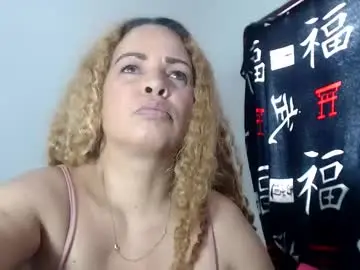 Bustyamanda_  live sex cam