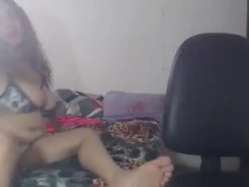 Bustyamanda_  live sex cam