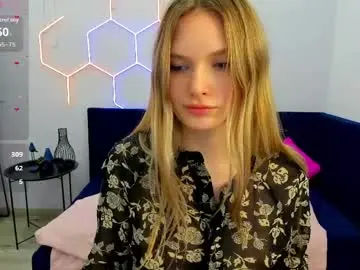 Evelineamore  live sex cam