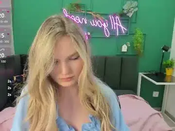 Evelineamore  live sex cam
