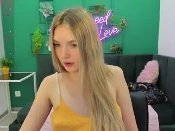 Evelineamore  live sex cam