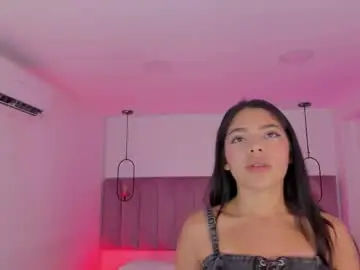 Haily_b  live sex cam