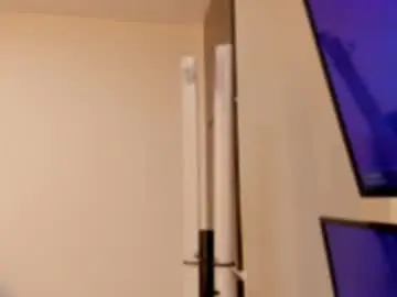 Haily_b  live sex cam