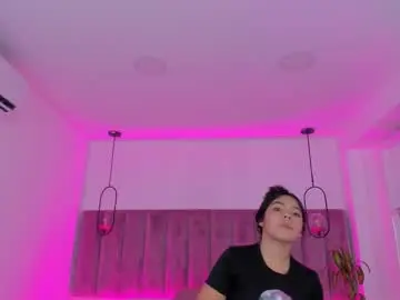 Haily_b  live sex cam