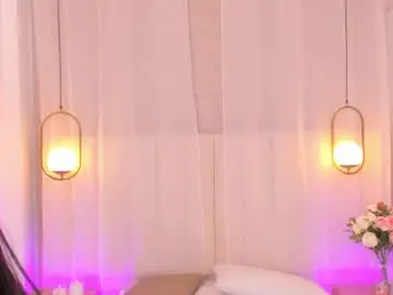 Haily_b  live sex cam