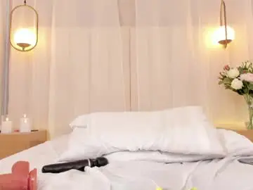 Haily_b  live sex cam