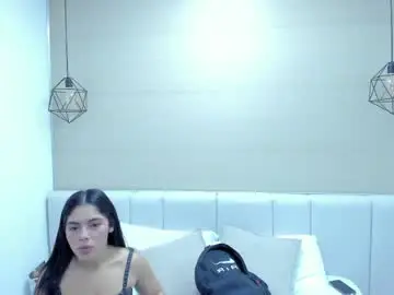 Haily_b  live sex cam