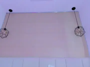 Haily_b  live sex cam