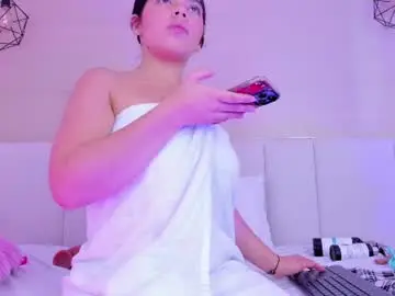 Haily_b  live sex cam