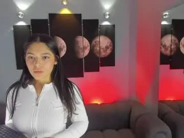Haily_b  live sex cam