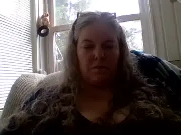 Hippysnewhere  live sex cam