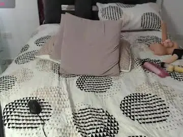 Kenia_browm  live sex cam