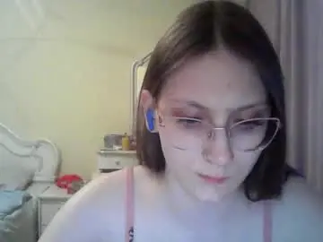 Kyddiekaffka  live sex cam