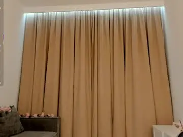 Lynseyolstad  live sex cam