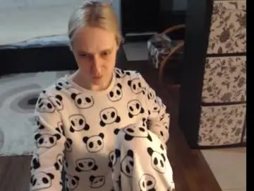 Mrsluck  live sex cam