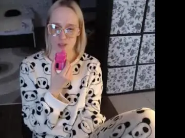 Mrsluck  live sex cam