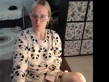 Mrsluck  live sex cam