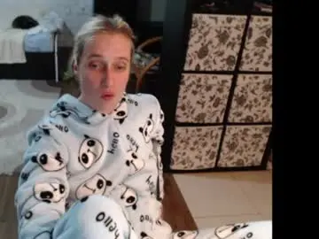 Mrsluck  live sex cam