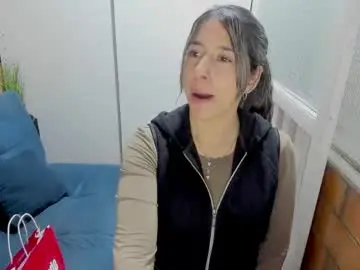 Penelope47  live sex cam