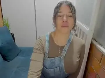 Penelope47  live sex cam