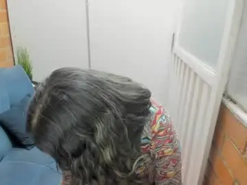Penelope47  live sex cam