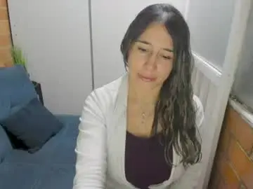 Penelope47  live sex cam
