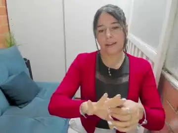 Penelope47  live sex cam