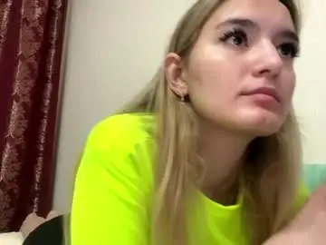 Reathakiss  live sex cam