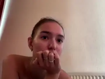 Reathakiss  live sex cam