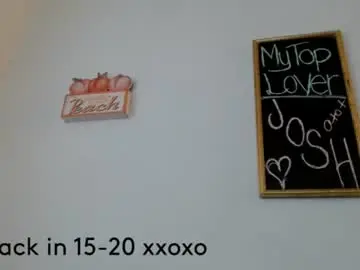 Bombshellbaeby  live sex cam