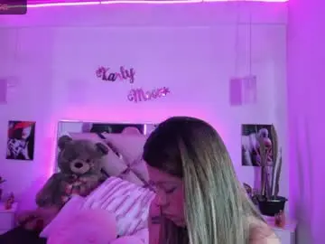Karly_moonn  live sex cam
