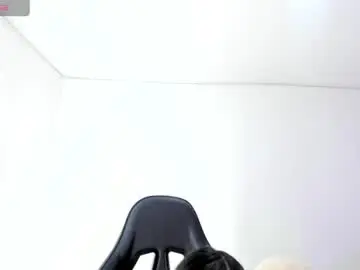Koralcruz  live sex cam