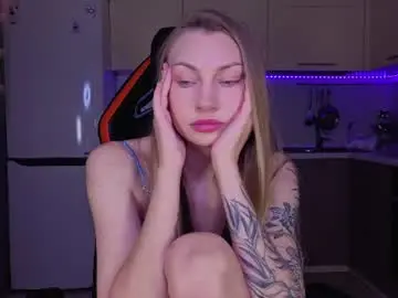 Luciacuminos  live sex cam