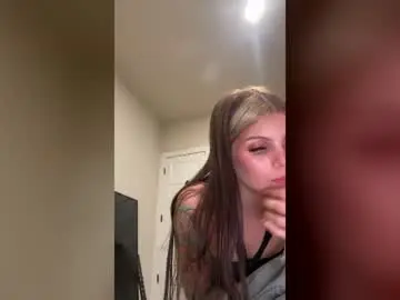 Punchdrunk1717  live sex cam