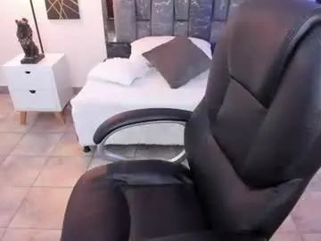 Victoria_luxor  live sex cam