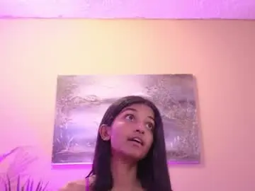 Yuliethpetite  live sex cam