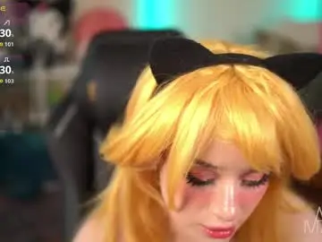 Annie_may_may  live sex cam
