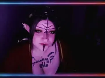 Bigtiddygothxx  live sex cam