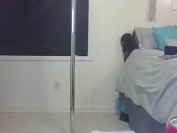 Cuteshotkiki  live sex cam